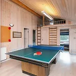 10 Person In Oksbol-by Traum *