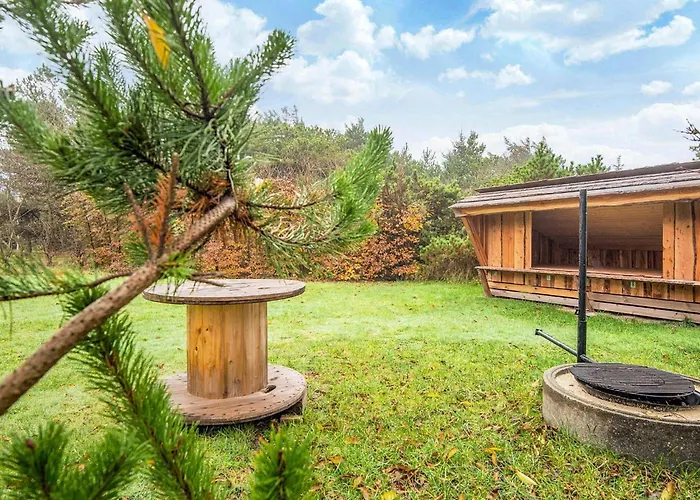 10 Person In Oksbol-by Traum *